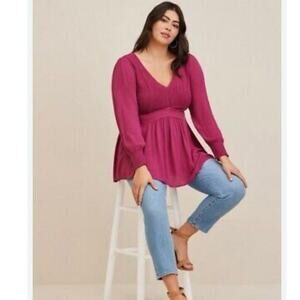 Torrid Babydoll Crinkle Gauze Smocked Burgundy Women's Boho Peasant Top Size 2‎